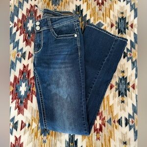 Wallflower curvy fit bootcut jeans